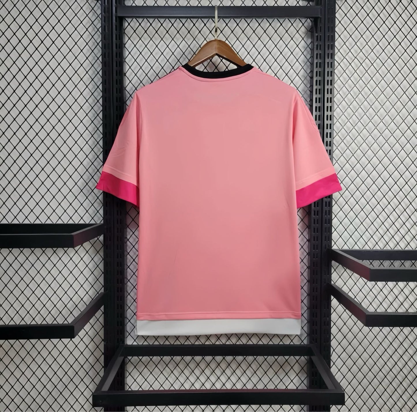 Juventus 2015-2016 away Kit